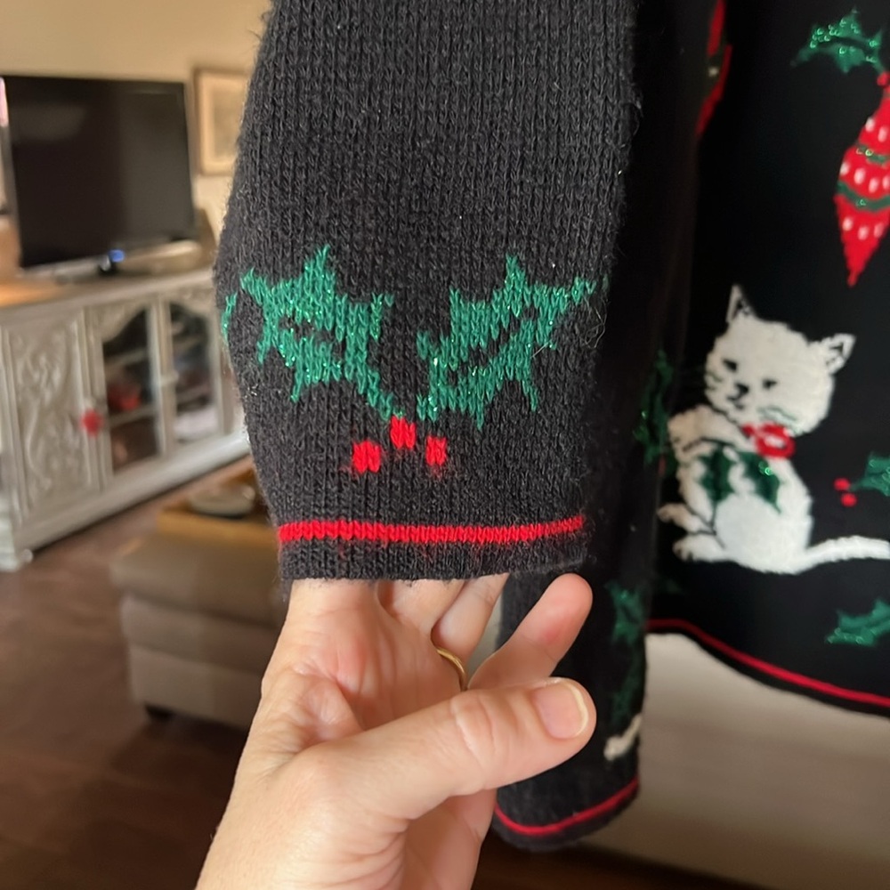 Nutcracker kitten sweater size 3X. For men or women. - Picture 7 of 7